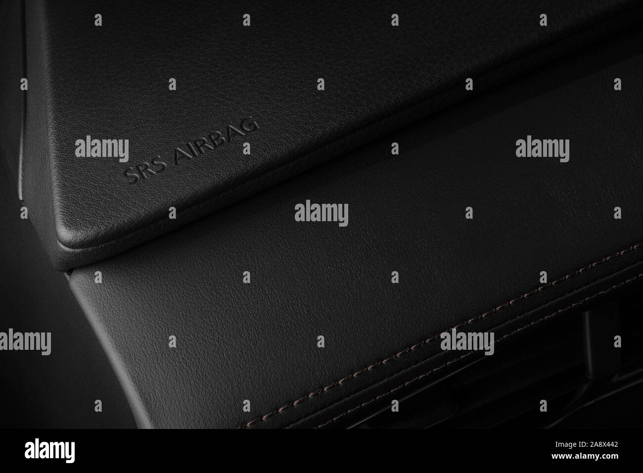 Auto Airbag in einem modernen Auto Armaturenbrett. Stockfoto