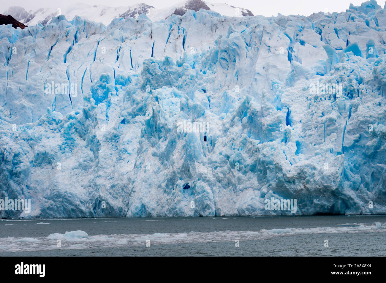 Spegazzini Gletscher sur Argentinien. Blau des Eis Stockfoto