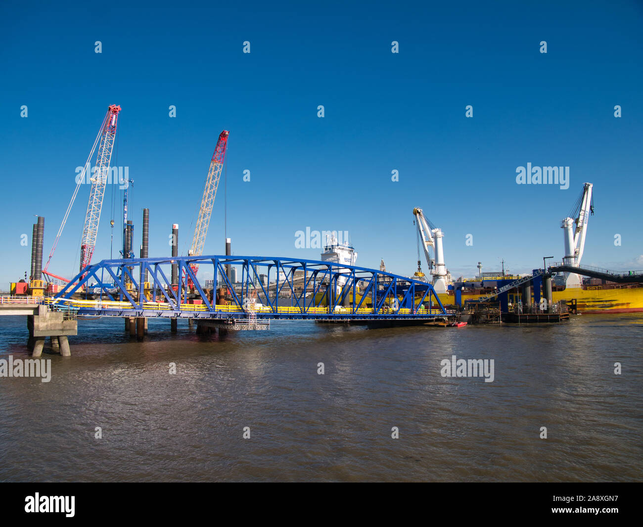 Bau unterwegs an der Stena Line Terminal in Birkenhead, für die Einführung von größeren Fähren nach Belfast in Nordirland vorzubereiten. Stockfoto