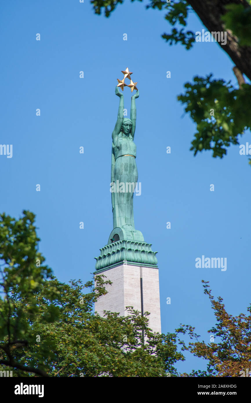 Das Freiheitsdenkmal in Riga, Lettland, ehrt Soldaten während der Lettischen Unabhängigkeit getötet, das Symbol der Freiheit, Unabhängigkeit Stockfoto