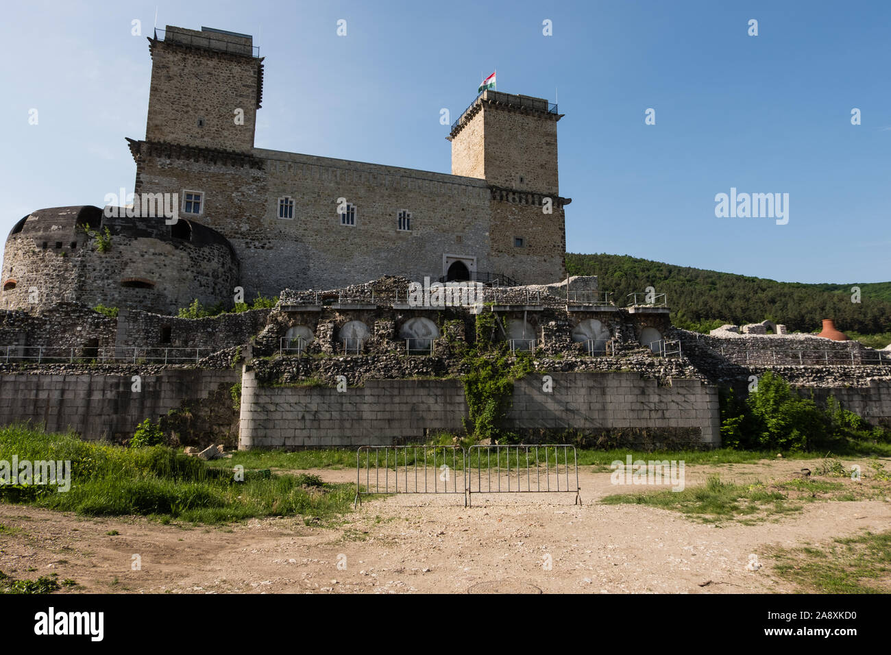 Blick auf Schloss Diosgyor ruiniert in der Stadt Miskolc, Ungarn Stockfoto