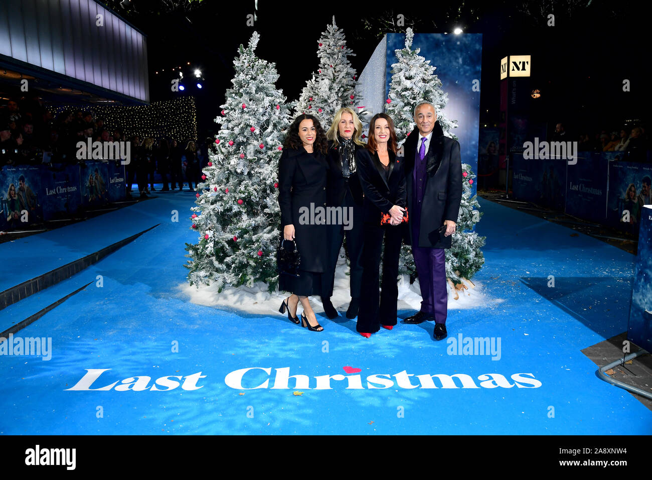 (Nach rechts) Alice Dallin-Walker, Sara Dallin und Keren Woodward und Andrew Ridgeley Teilnahme an der letzten Weihnachten Premiere auf der BFI Southbank, London statt. Stockfoto