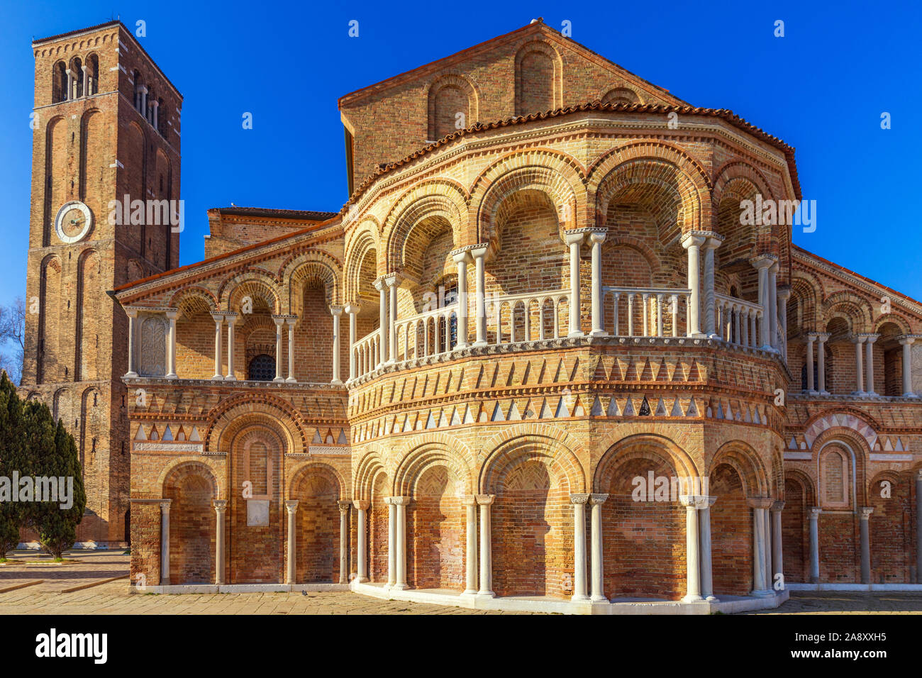 Die Kirche von Santa Maria e San Donato auf der Insel Murano in der venezianischen Archipel. Venedig, Italien. Stockfoto