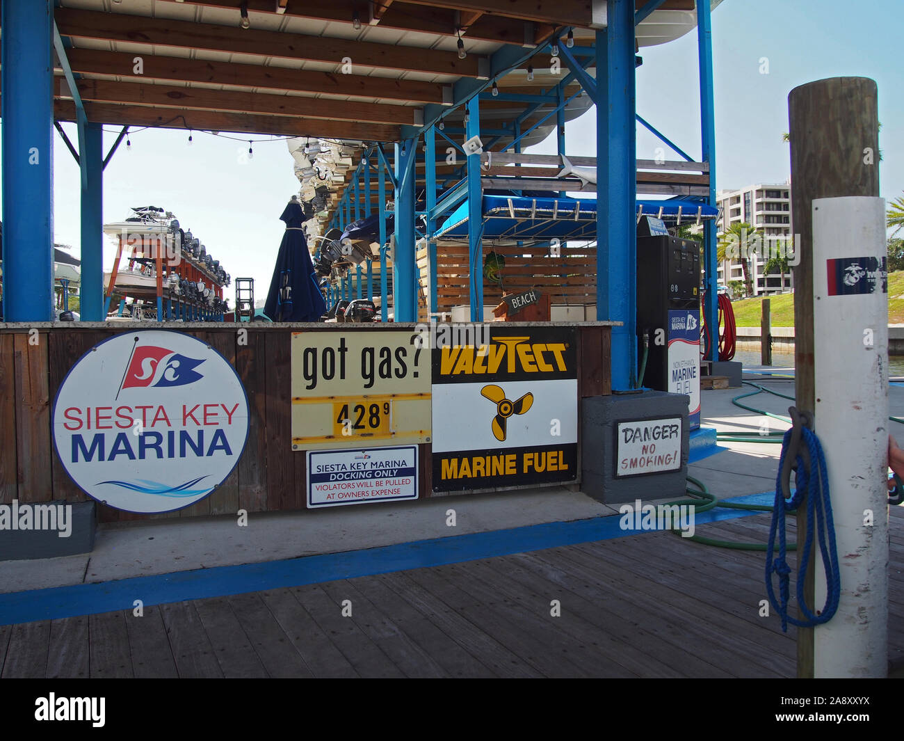 Siesta Key Marina mieten und Tankstelle, Siesta Key, Florida, USA, 30. Oktober 2019, © katharine Andriotis Stockfoto