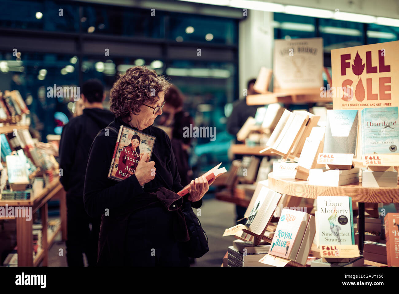 Portland, Oregon - Nov 10, 2019: in Schuß von Powell's Books, wo ist die Weltgrößte verwendet und neue Buchhandlung Stockfoto