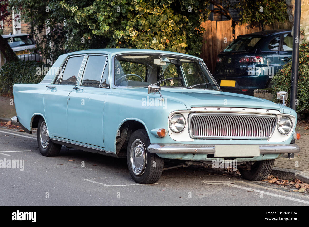 Eine klassische 64 blaue Ford Zephyr 4 Mietwagen London Stockfoto