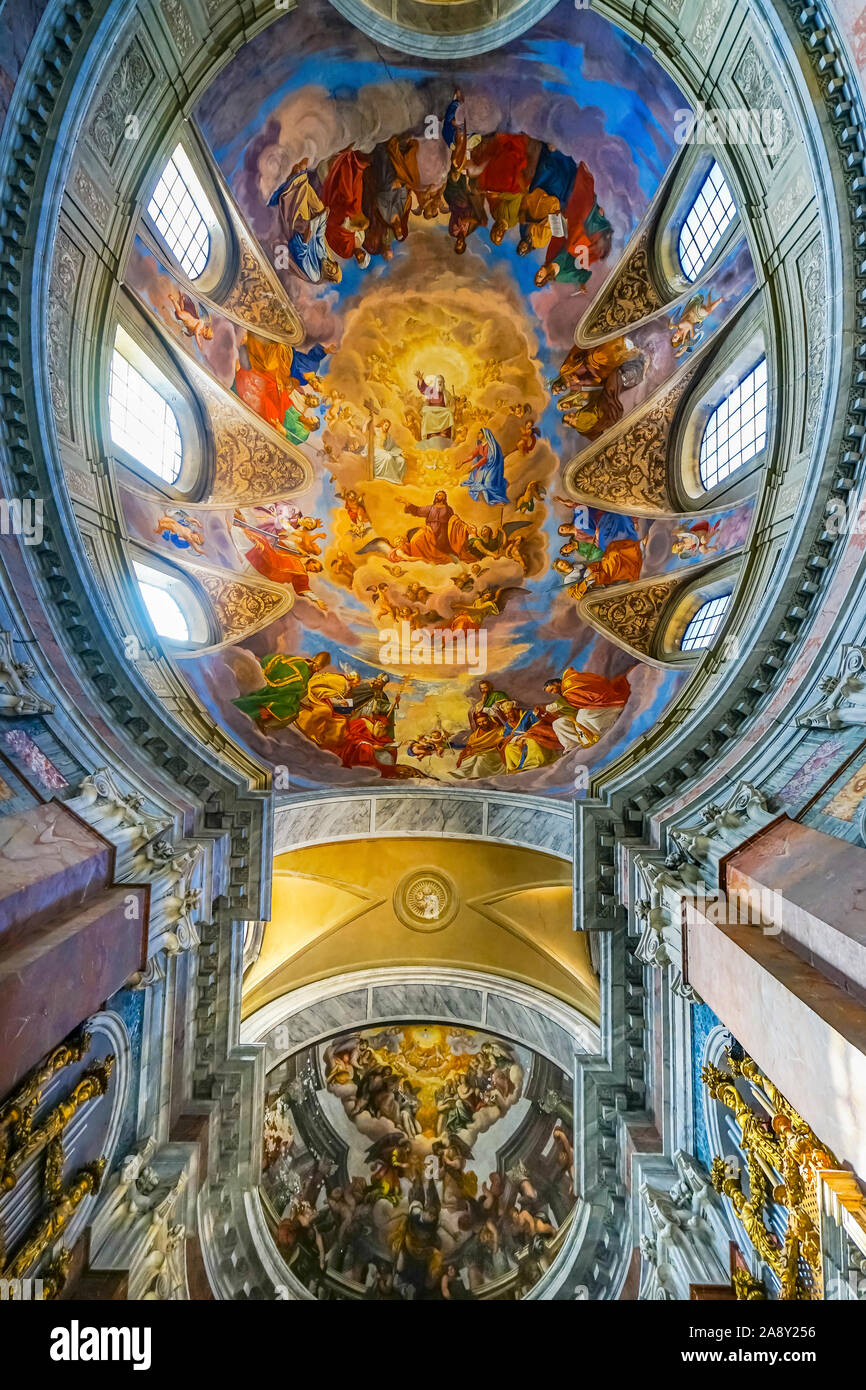 Deckenfresken Basilika San Giacomo in Augusta, Kirche, Rom, Italien. In den 1600er Jahren in einem nahe gelegenen Krankenhaus gebaut. Stockfoto