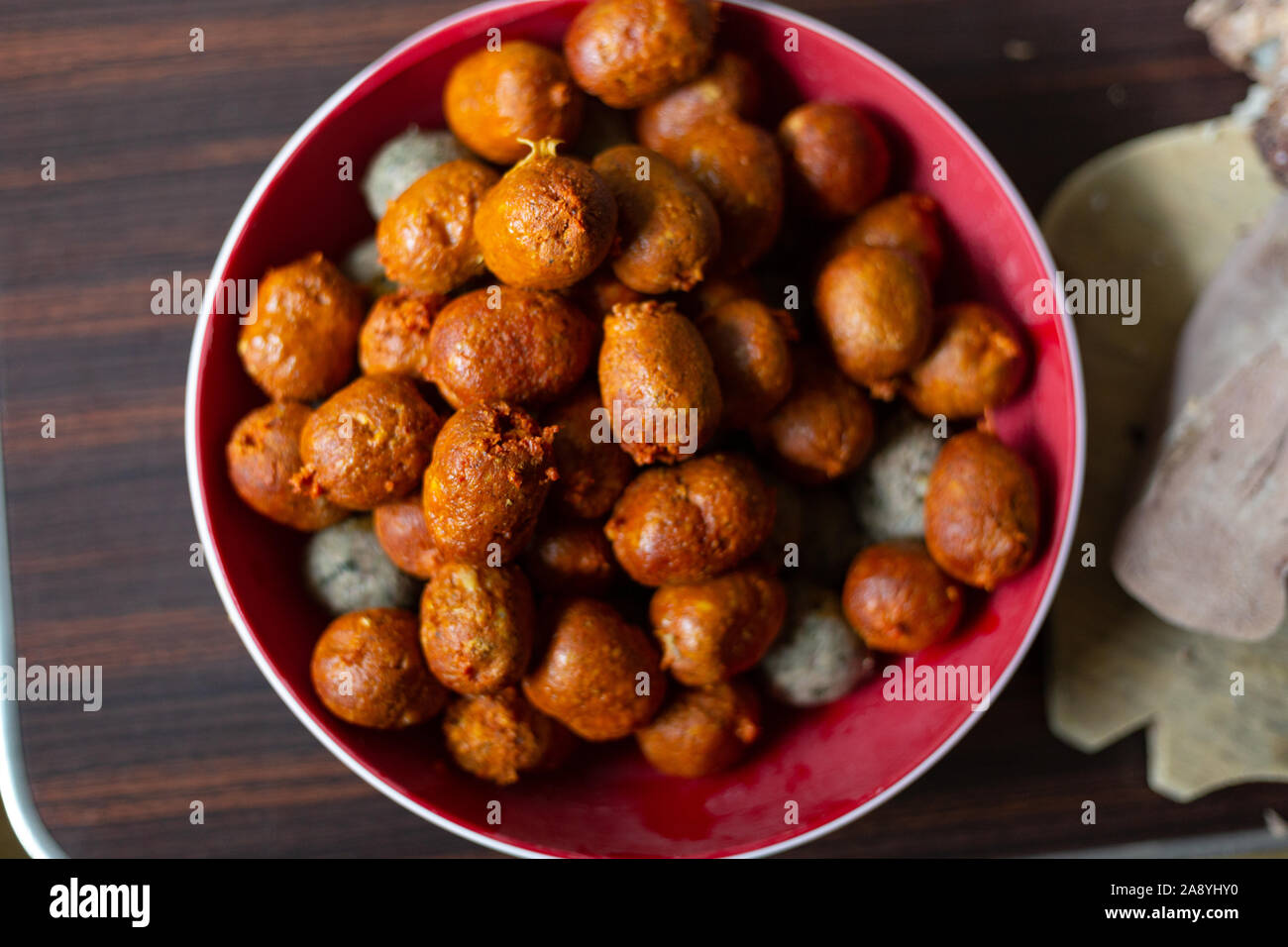 Schüssel kleine handwerkliche Wurst Stockfoto