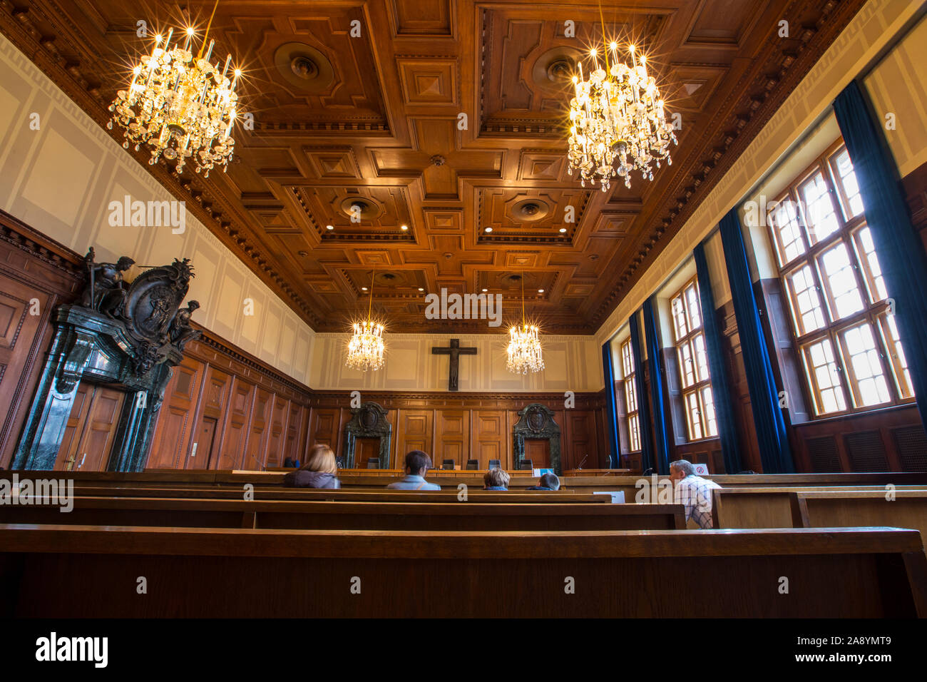 Nürnberg, Deutschland - 23. Oktober 2019: Ein Blick auf den Gerichtssaal 600 - der Veranstaltungsort der historischen Nürnberger Prozesse in der Stadt Nürnberg in Deutschland. Stockfoto