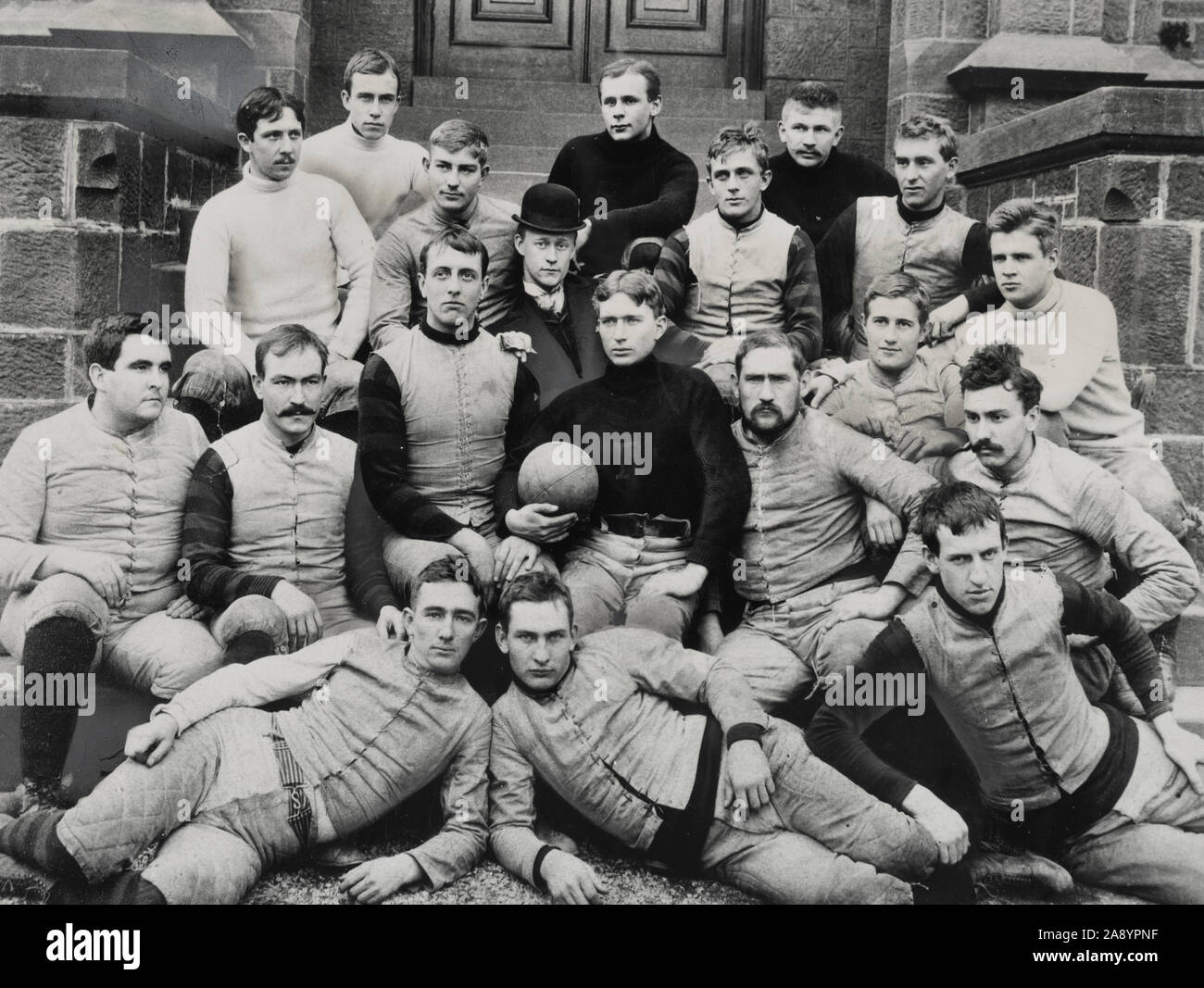 Fußballmannschaft - 1891 - der Rutgers Universität zeigt Gruppe Portrait von Fußball-Team des Rutger Hochschule 1891. Stockfoto