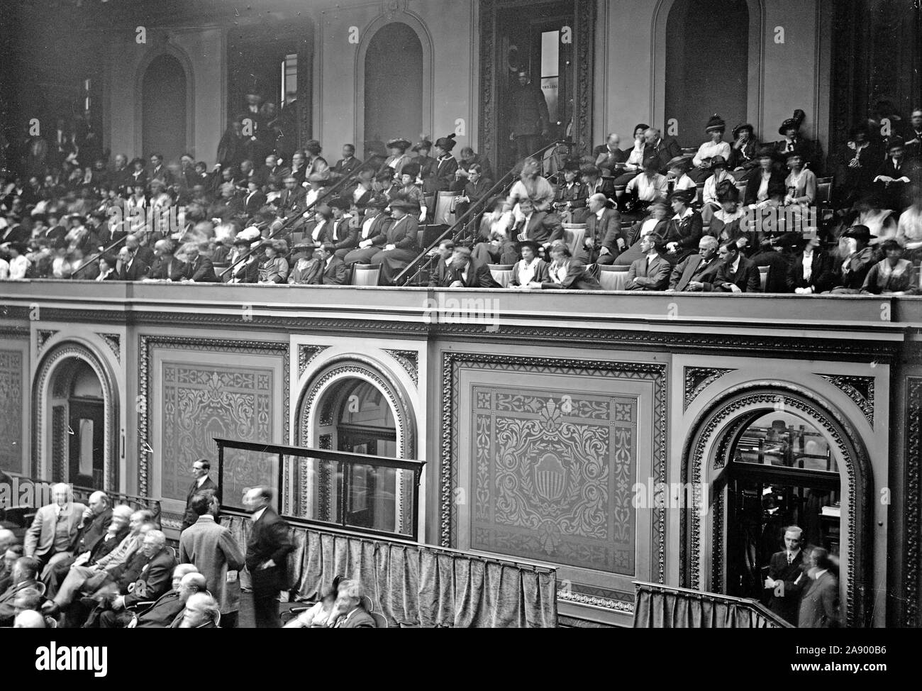 Reach-Kammer des Kongresses während Präsident Woodrow Wilson spricht Ca. 1913 Stockfoto