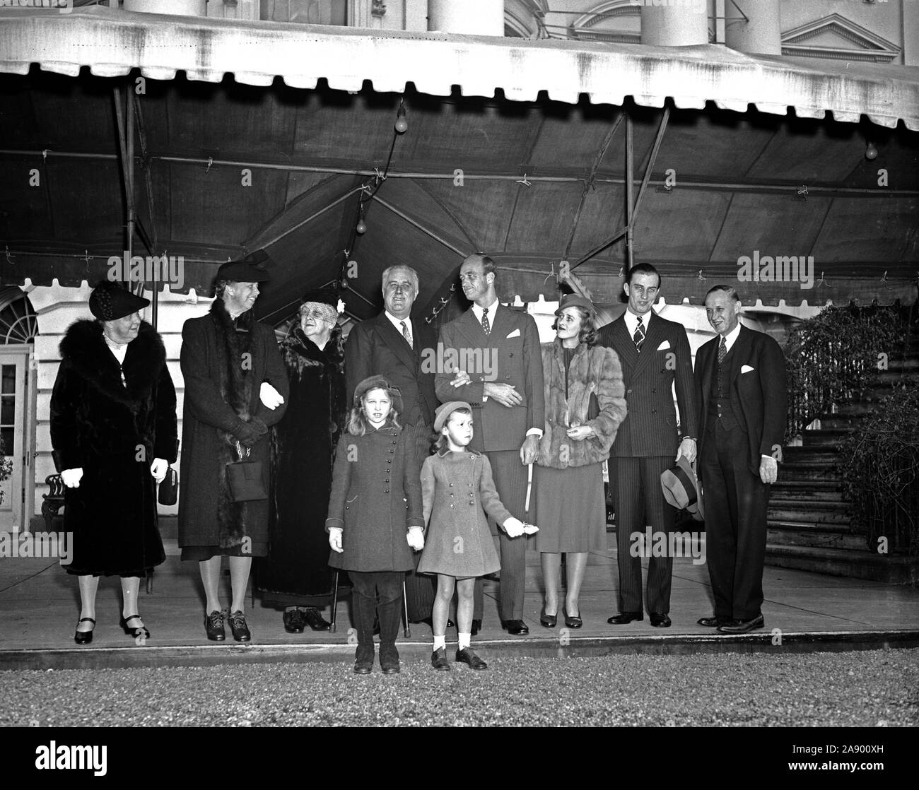 Präsident Roosevelt und seine Familie lassen Sie das Weiße Haus für Weihnachten Dienstleistungen am 25. Dezember 1938 Stockfoto