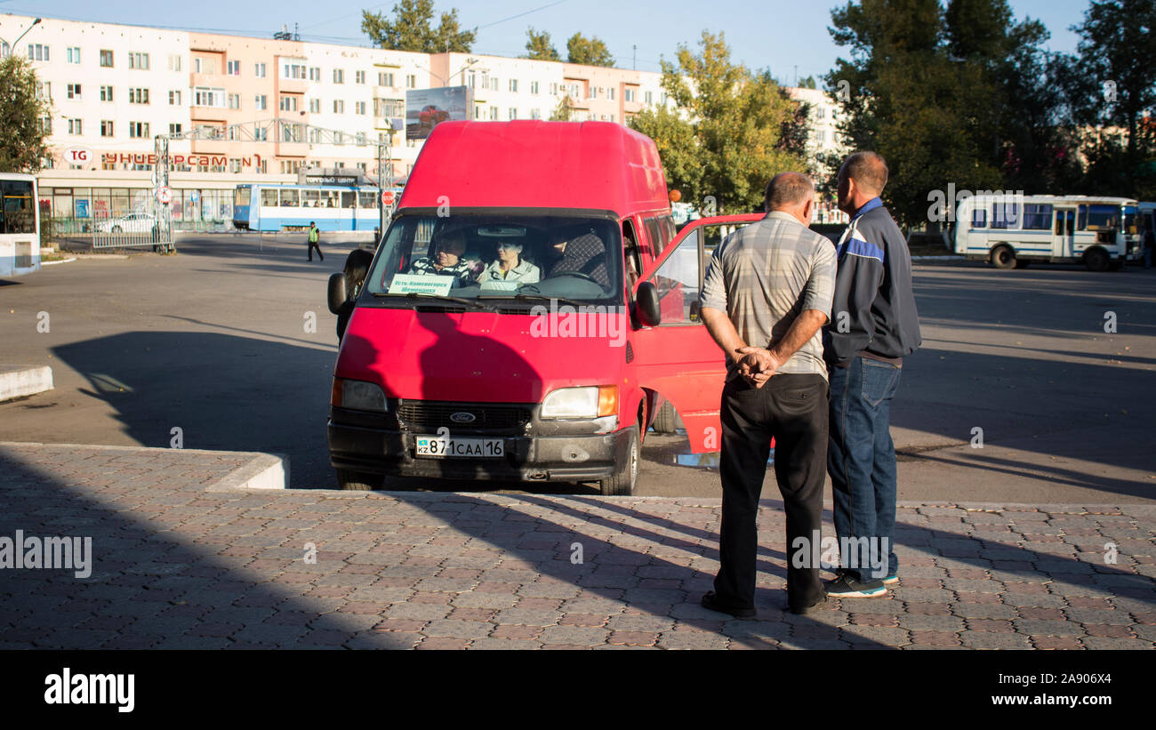 Kasachstan, Ust-Kamenogorsk - 20. September, 2019. Central Bus Station. Stockfoto