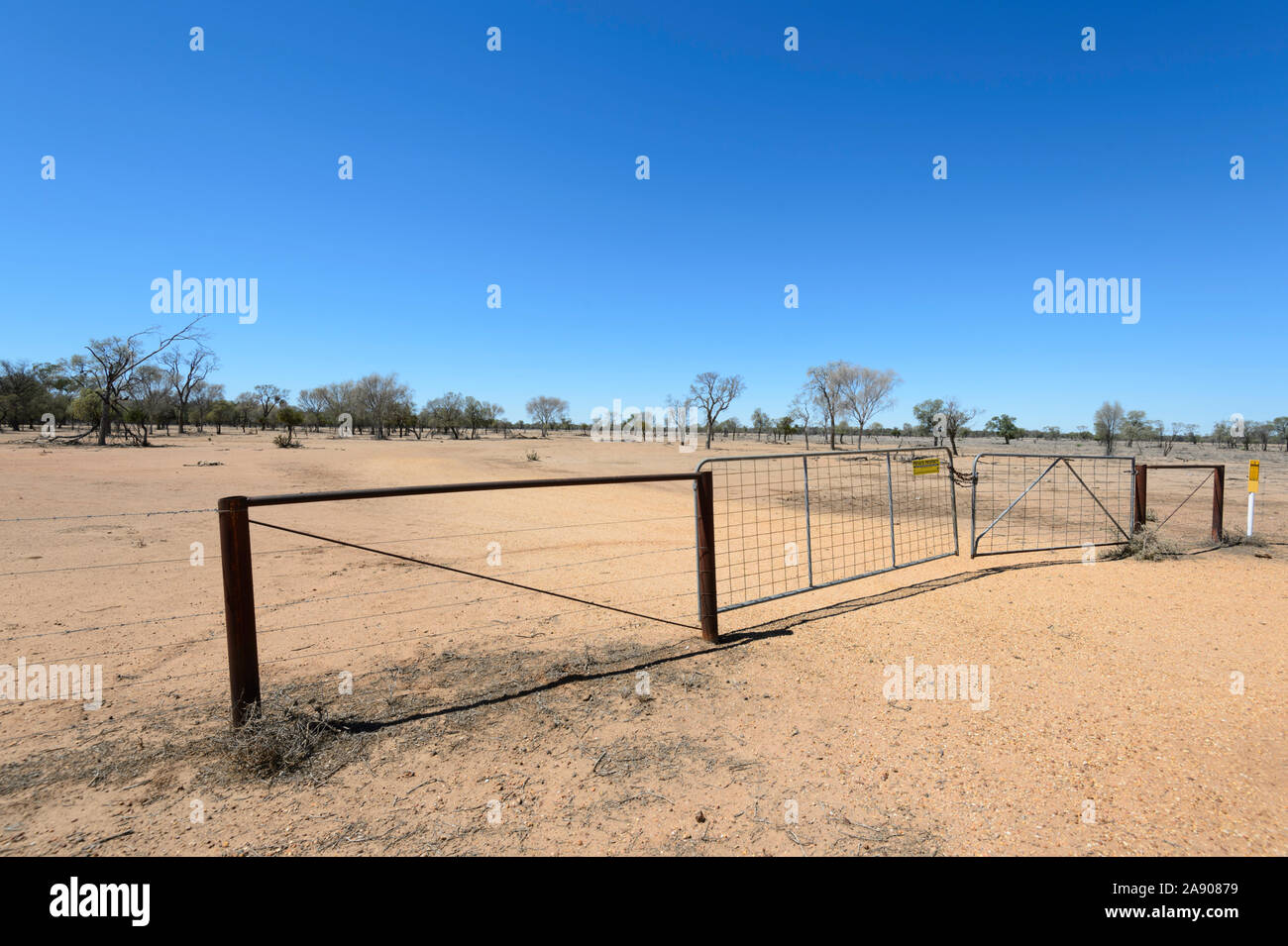 Ackerland von der extremen Trockenheit in der Nähe von Lightning Ridge, New South Wales, NSW, Australien verwüstet Stockfoto