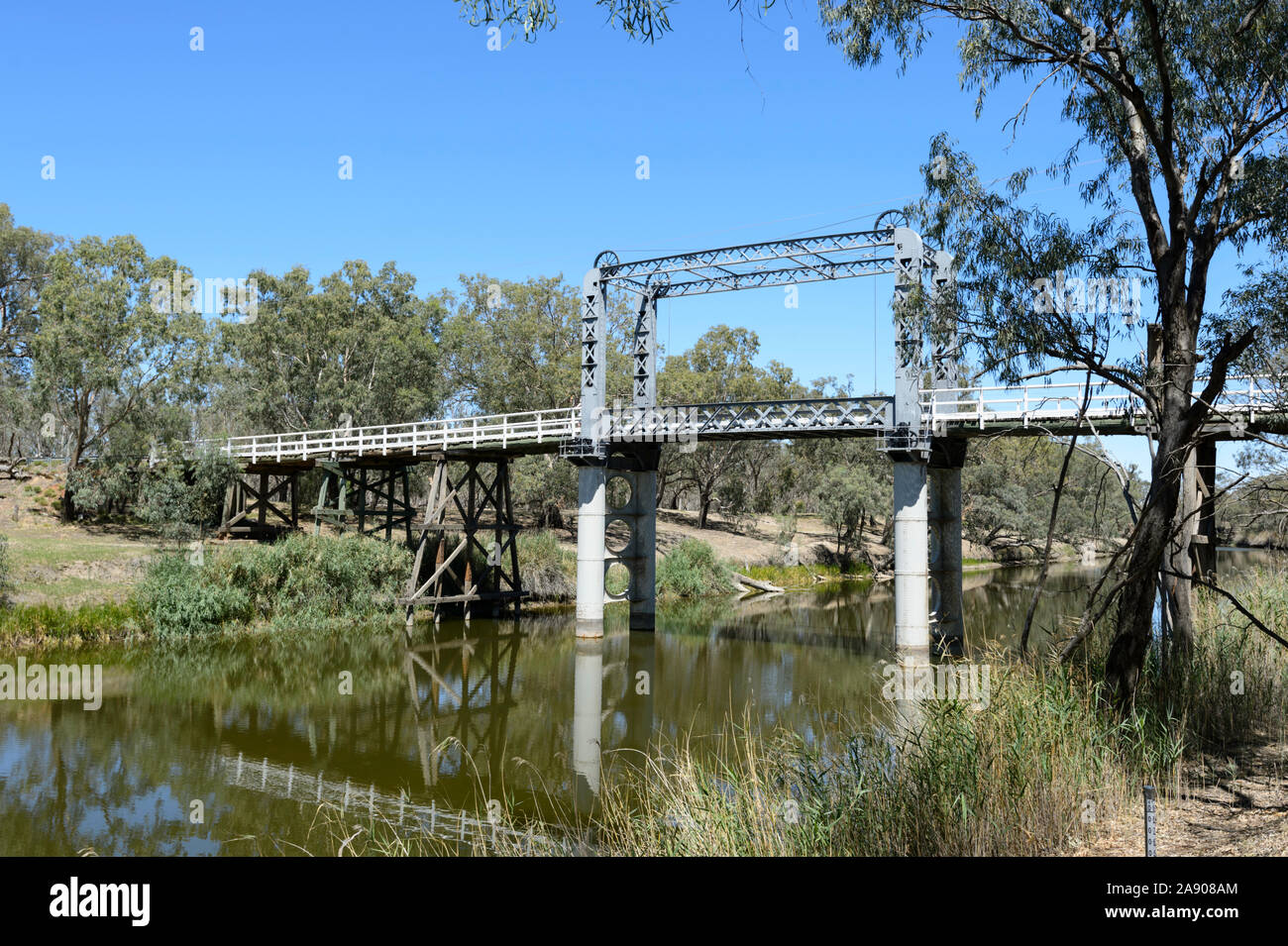 Heben Sie Span Brewarrina Brücke über den Barwon River, 1888 öffnen, Brewarrina, New South Wales, NSW, Australien Stockfoto