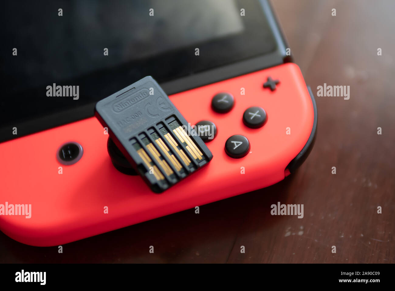 Bangkok, Thailand - 10. November 2019: Spiel Karten Nintendos Schalter sind mit einem bittering Agent beschichtet, Denatoniumbenzoat, damit die Kinder nicht den Stockfoto