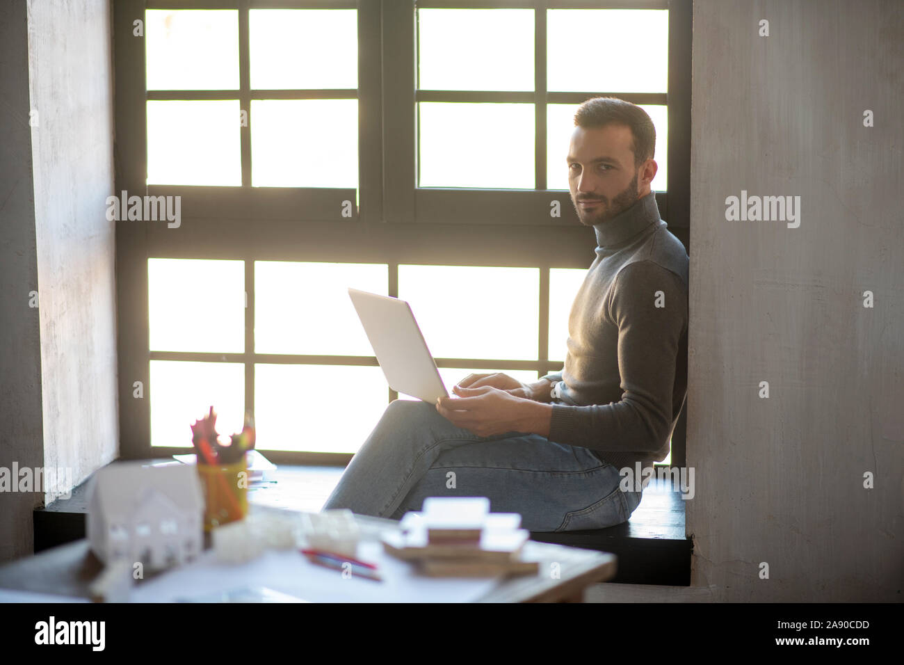 Interior Designer arbeiten an grafische Modellierung für neues Projekt Stockfoto