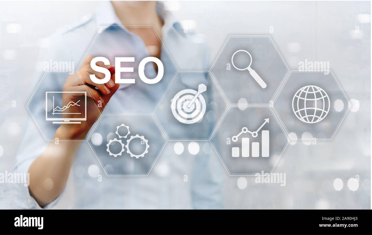 SEO - Suchmaschinenoptimierung, digitales Marketing und Internet Technologie Konzept auf unscharfen Hintergrund Stockfoto