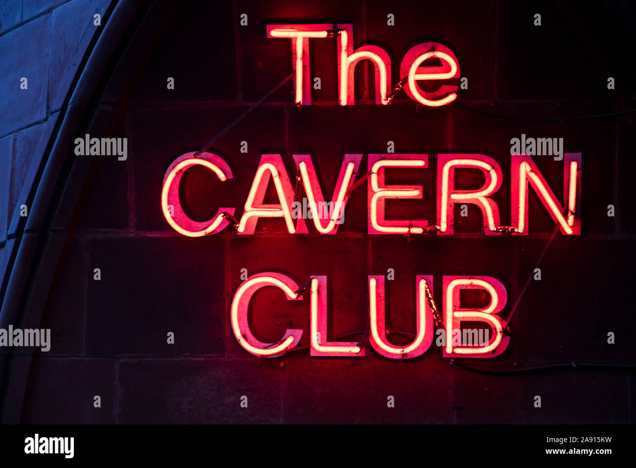 Liverpool, Großbritannien - 30. Oktober 2019: Unterzeichnung des weltbekannten Cavern Club in Liverpool, Eingang Stockfoto