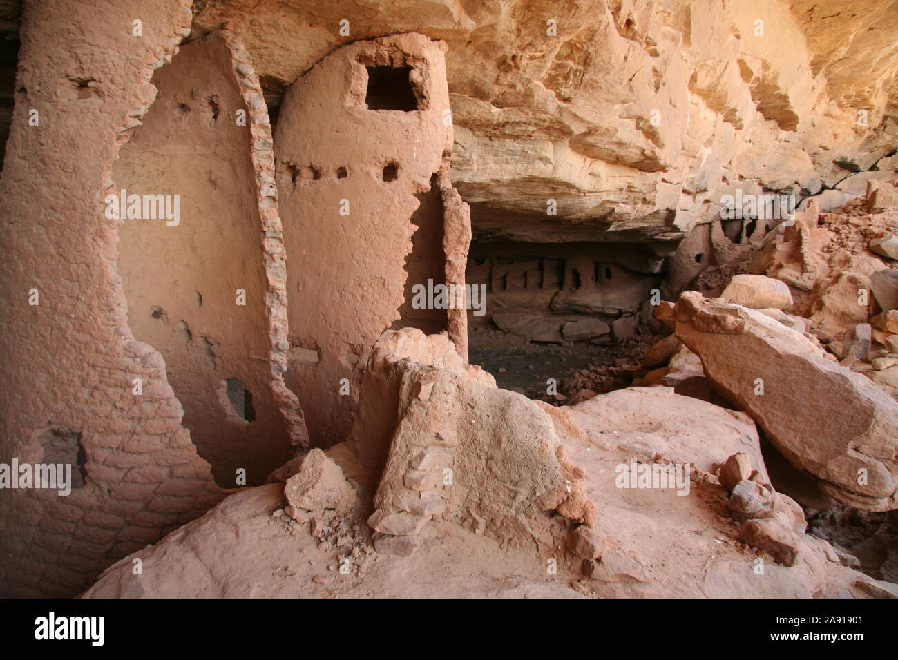 Der Dogon: alte Konstruktionen (Plateau) Stockfoto