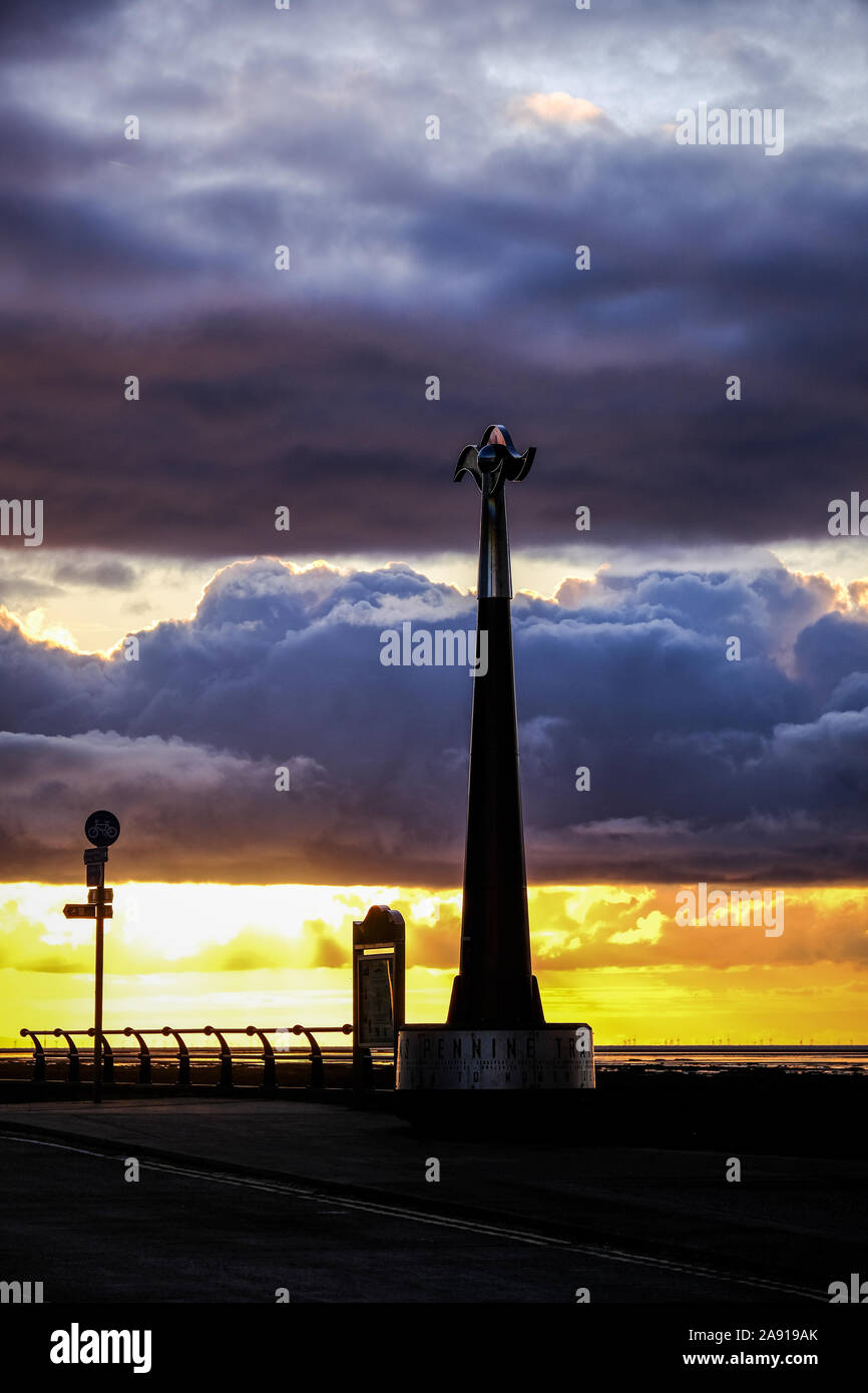Pennine von Küste zu Küste Marker auf der Promenade in Southport, Merseyside. Stockfoto