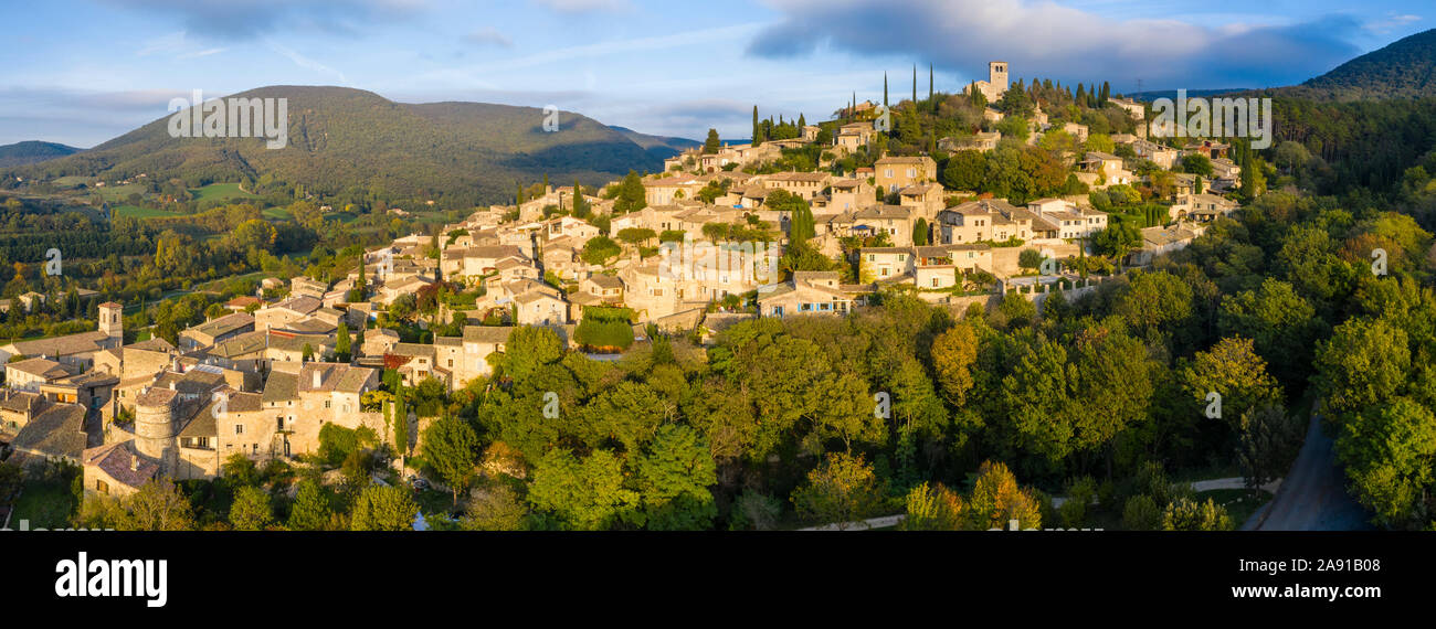 Frankreich, Drome, Mirmande, "Les Plus beaux villages de France (Schönste Dörfer Frankreichs), allgemeine Ansicht // Frankreich, Drôme (26), Mirma Stockfoto
