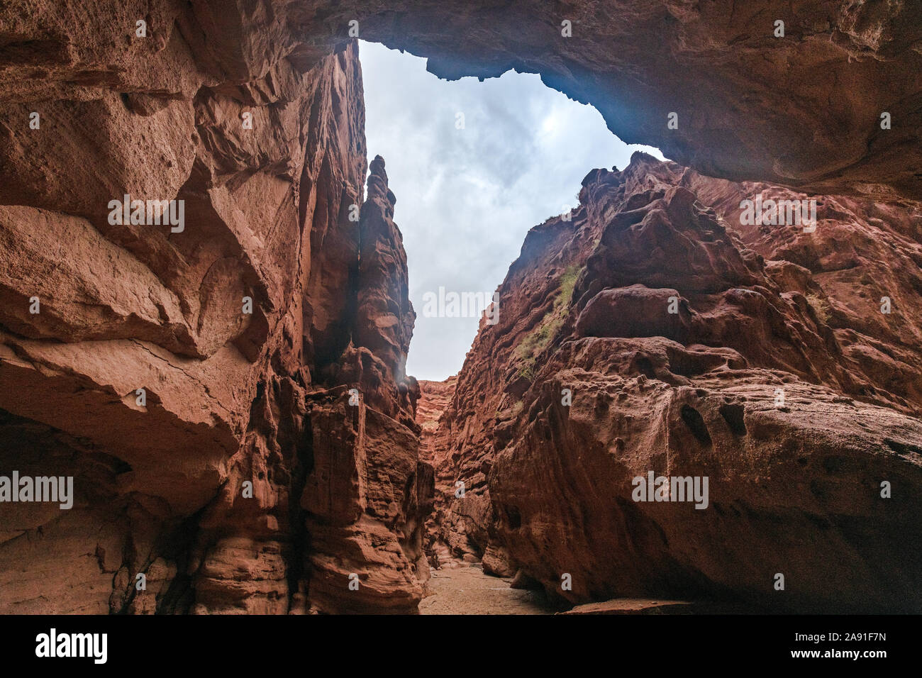 Landschaft von Wensu Grand Canyon im Wensu County, Aksu Präfektur, Nordwesten Chinas Autonomen Region Xinjiang Uygur am 14. Oktober, 2019. Stockfoto