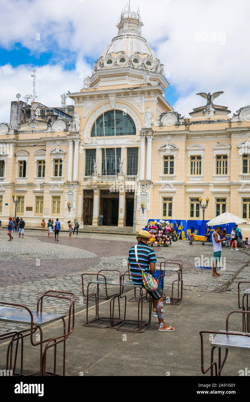 Salvador - Bahia, Brasilien - ca. September 2019: Eine Ansicht von Tome de Souza Square und Rio Branco Palast im historischen Zentrum von Salvador Stockfoto