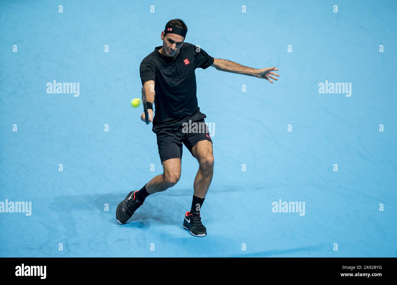 London, Großbritannien. 12 Nov, 2019. Roger Federer (Schweiz) während der Tag 3 der Nitto ATP-Tennisturniers in London in der O2, London, England am 12. November 2019. Foto von Andy Rowland. Credit: PRiME Media Images/Alamy leben Nachrichten Stockfoto