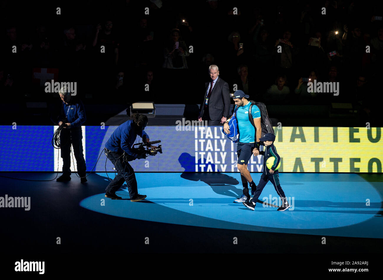 London, Großbritannien. 12 Nov, 2019. Matteo BERRETTINI (Italien) vor seinem zweiten Round robin Match bei Tag 3 der Nitto ATP-Tennisturniers in London in der O2, London, England am 12. November 2019. Foto von Andy Rowland. Credit: PRiME Media Images/Alamy leben Nachrichten Stockfoto