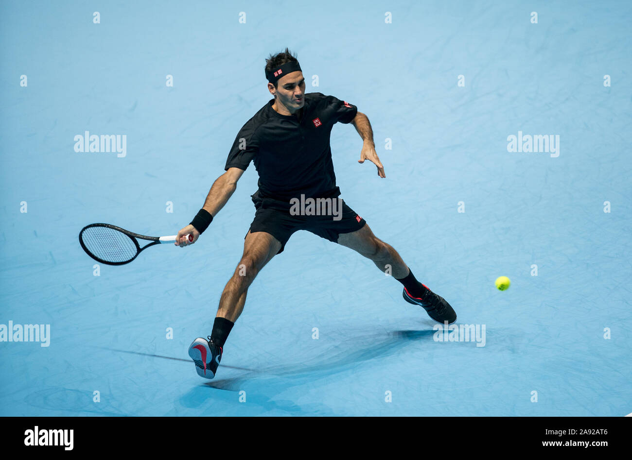 London, Großbritannien. 12 Nov, 2019. Roger Federer (Schweiz) während der Tag 3 der Nitto ATP-Tennisturniers in London in der O2, London, England am 12. November 2019. Foto von Andy Rowland. Credit: PRiME Media Images/Alamy leben Nachrichten Stockfoto