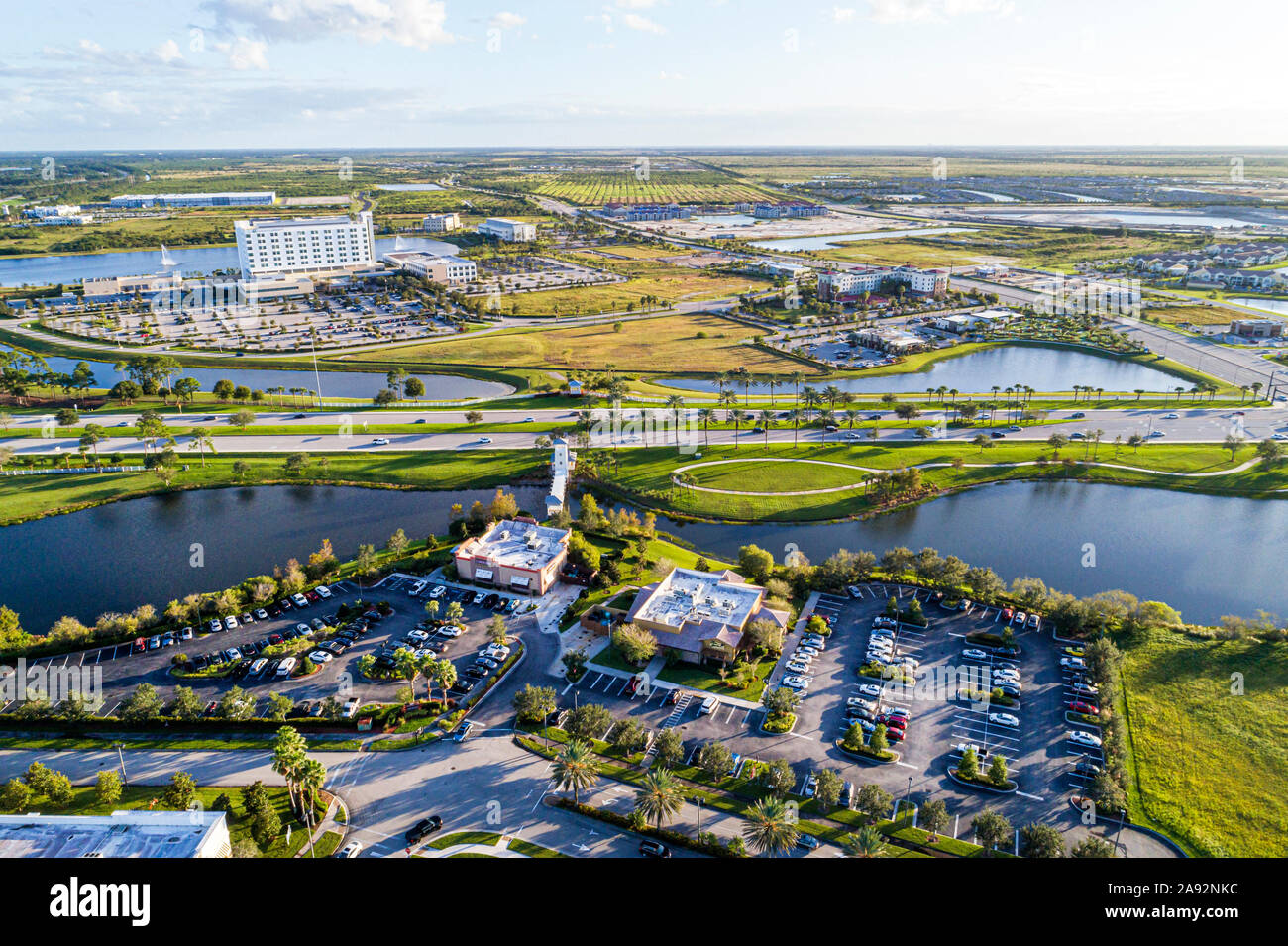 Port St Saint Lucie Florida, Tradition Parkway, Cleveland Clinic Tradition Hospital Antenne, FL191109d29 Stockfoto