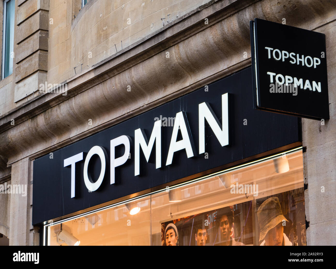 Topshop topman logo -Fotos und -Bildmaterial in hoher Auflösung – Alamy