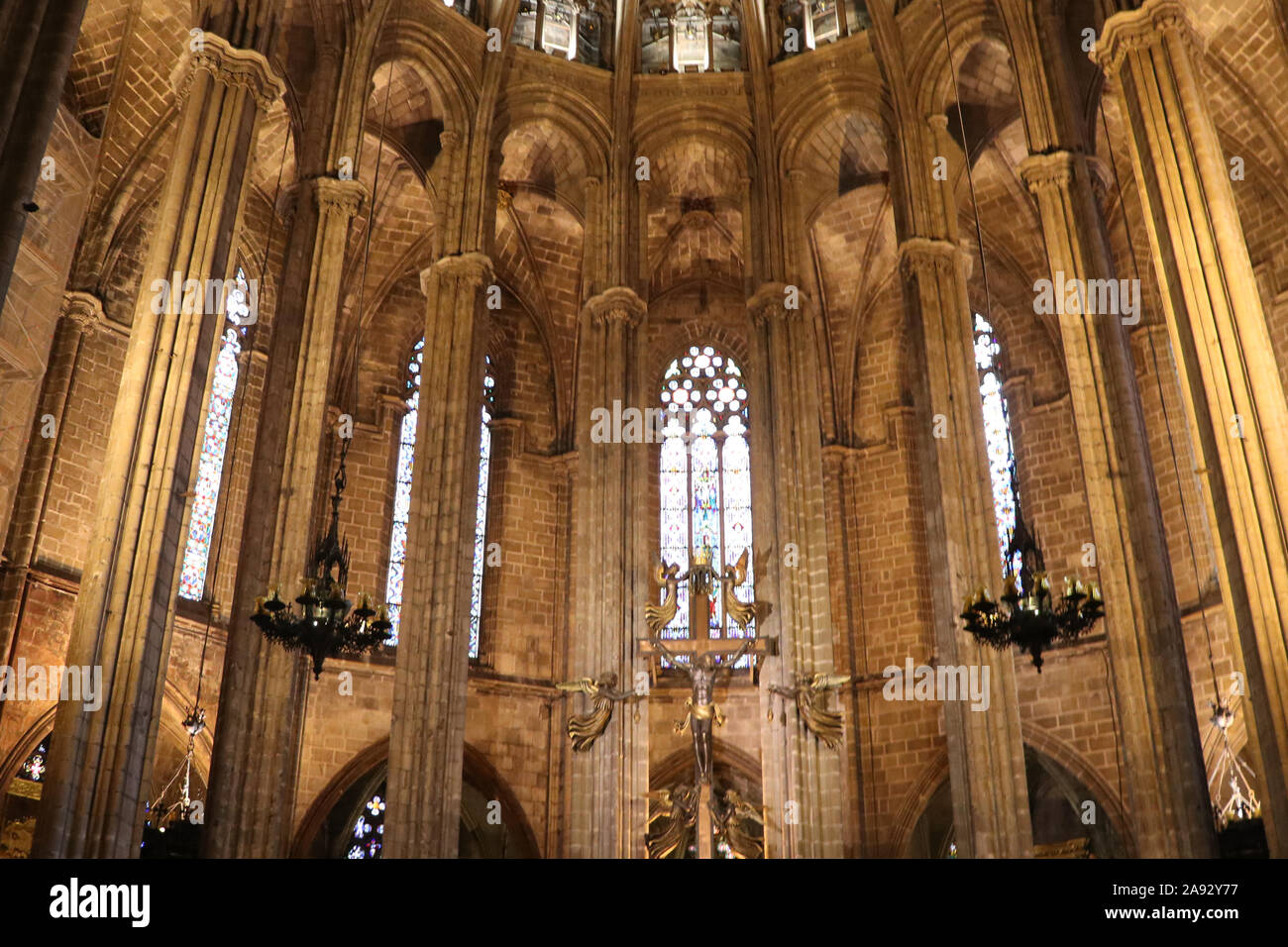 Die Kathedrale von Barcelona, reich an typischen gotischen Stil mit eleganten Fenstern und detaillierte Entwürfe überall Stockfoto