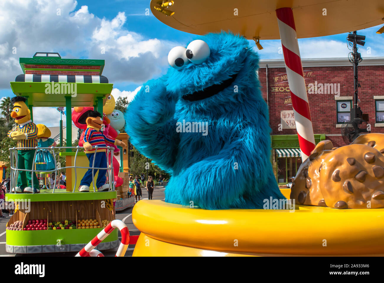 Orlando, Florida. November 06, 2019. Cookie Monster in Sesame Street Party Parade in Seaworld Stockfoto