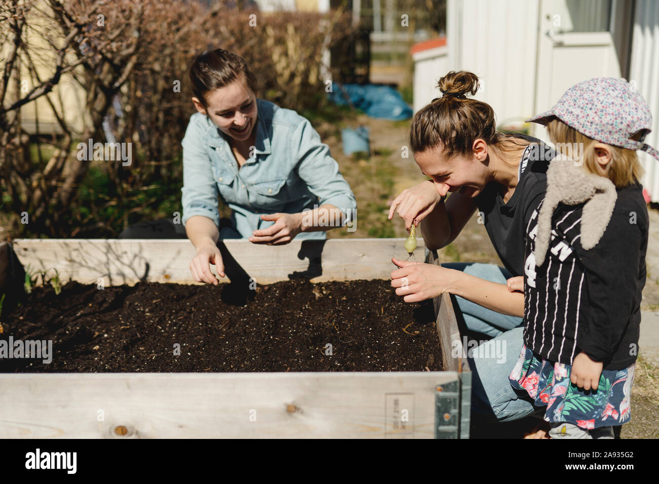 Familie Gartenarbeit Stockfoto