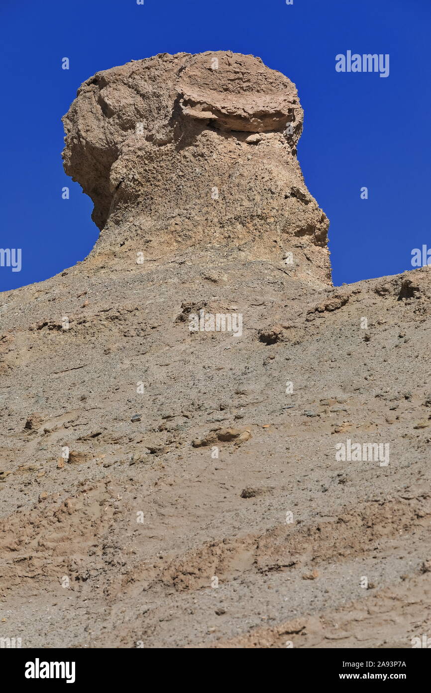 Menschliche kopfförmige Yardang-Wind erodierte Felsfläche. Qaidam-Becken Wüstengebiet-Qinghai-China-0578 Stockfoto