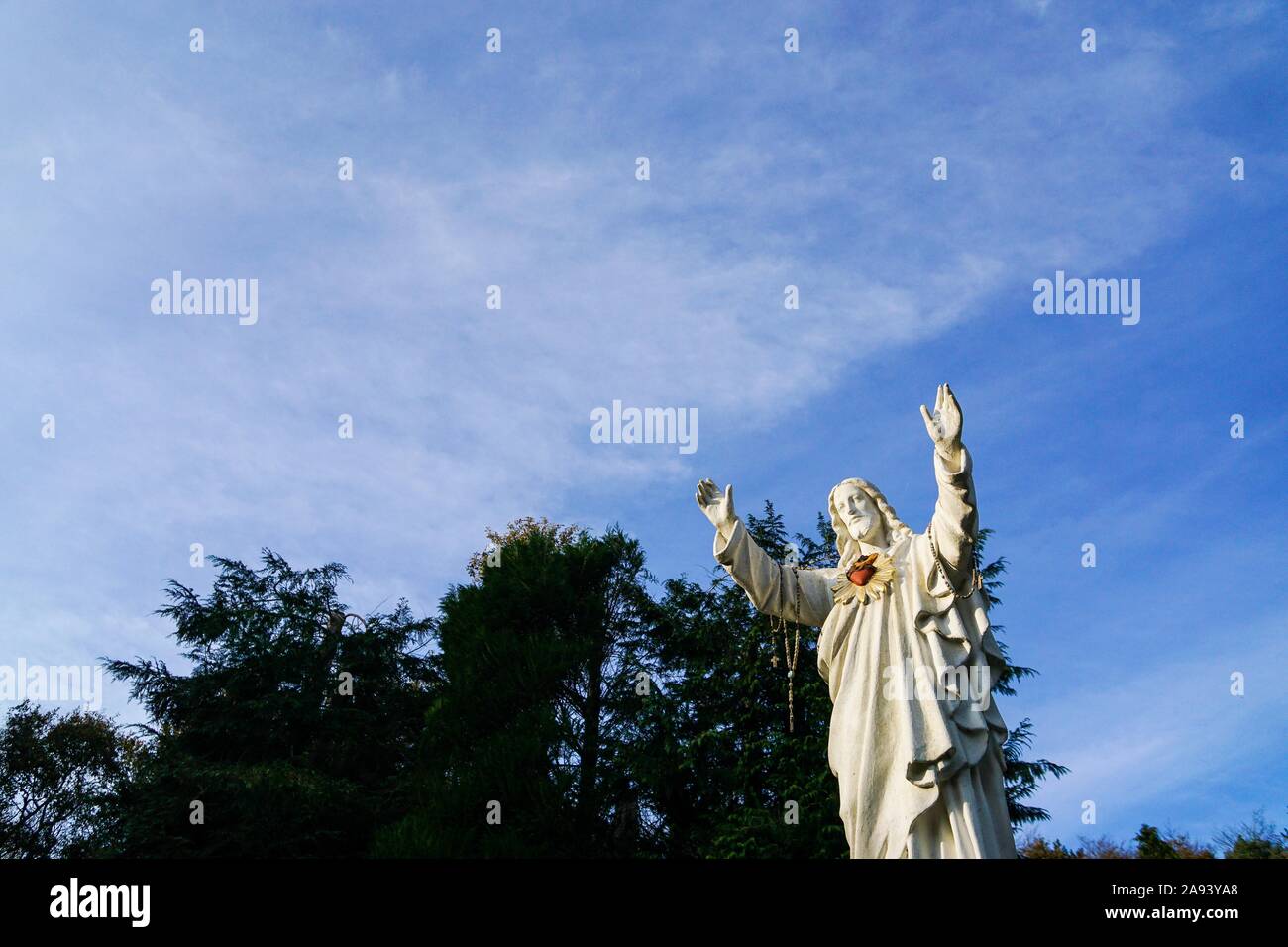 Jesus Christus Statue, Cratloe Woods, Irland Stockfoto