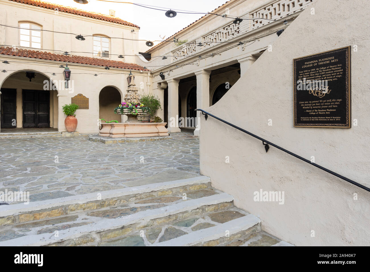 Der Pasadena Playhouse Courtyard in Los Angeles County. Dieses Spielhaus ist das offizielle Theater des Bundesstaates Kalifornien. Stockfoto