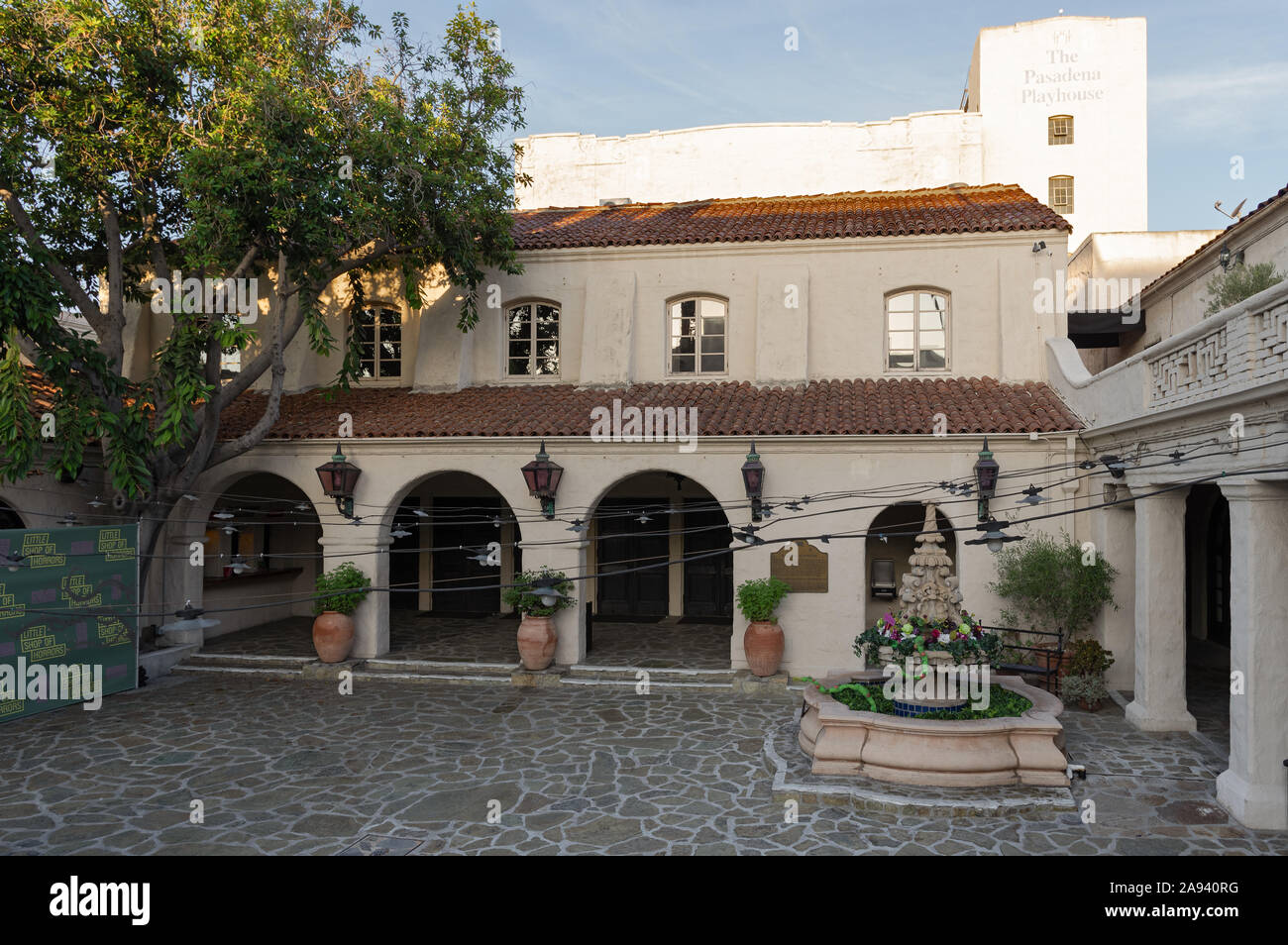 Der Pasadena Playhouse Courtyard in Los Angeles County. Dieses Spielhaus ist das offizielle Theater des Bundesstaates Kalifornien. Stockfoto