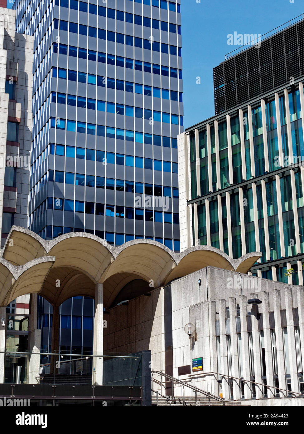 Blick von der Basinghall Street im City Tower und die umliegenden Bürogebäuden, City of London, Großbritannien Stockfoto