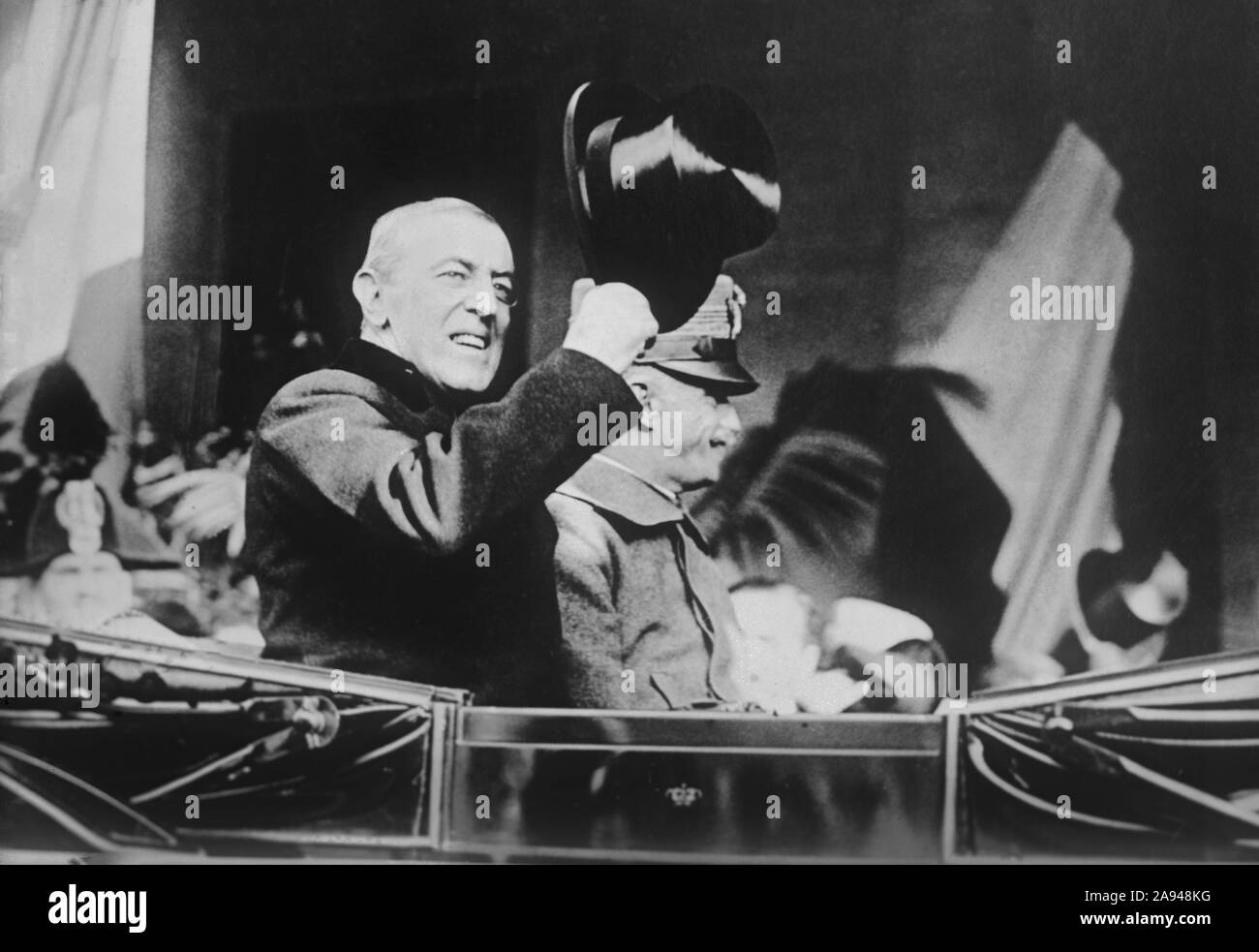 Us-Präsident Woodrow Wilson (1856-1924) mit König Victor Emmanuel III. (1869-1947) von Italien, Enroute, Quirinal, Rom, Italien, Bain News Service, 4. Januar 1919 Stockfoto