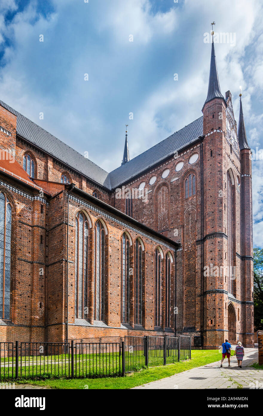 Blick auf das südliche Querschiff von St. George's Kirche Wismar, einer rekonstruierten mittelalterlichen Backsteingotik, die substancially beschädigt wurde Durin Stockfoto