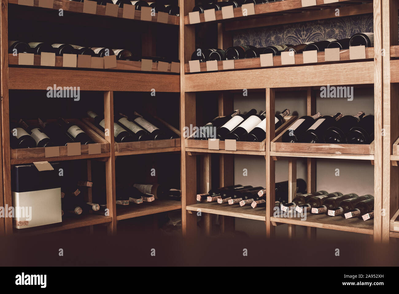 Sommelier Konzept. Wein Lagerung isoliert keine Personen Stockfoto