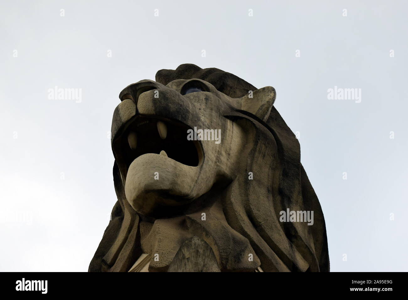 Leiter der Merlion Statue, Sentosa, Singapur Stockfoto