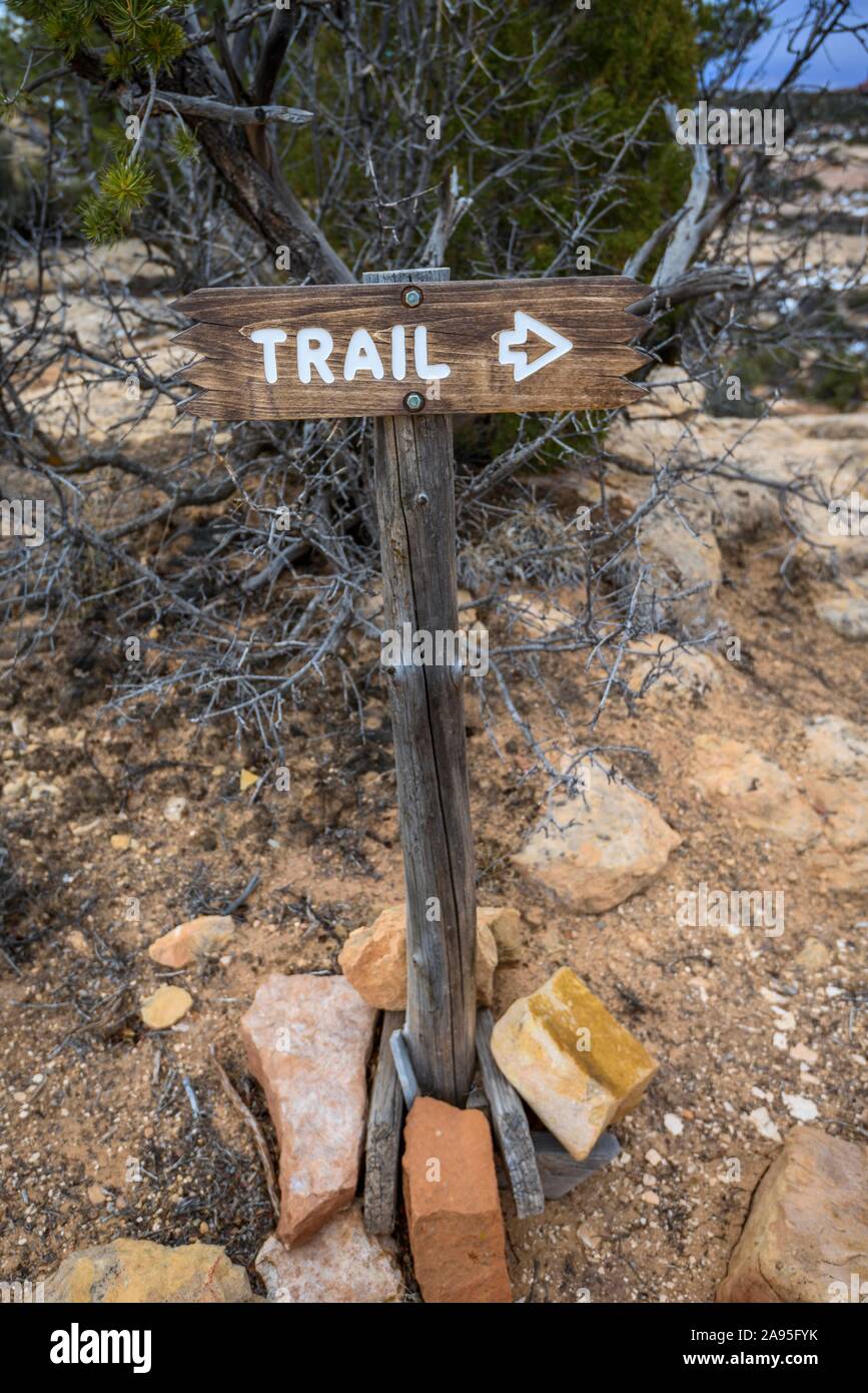 Schild, Hinweisschild, Wanderweg, Trail, Natural Bridges National Monument, Utah, USA Stockfoto