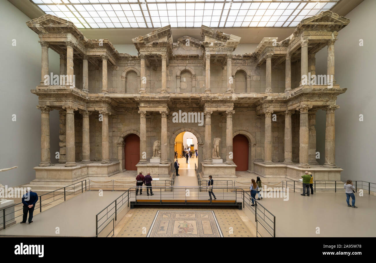 Wiederaufbau der Markttor von Milet im Pergamonmuseum Berlin, Deutschland Stockfoto