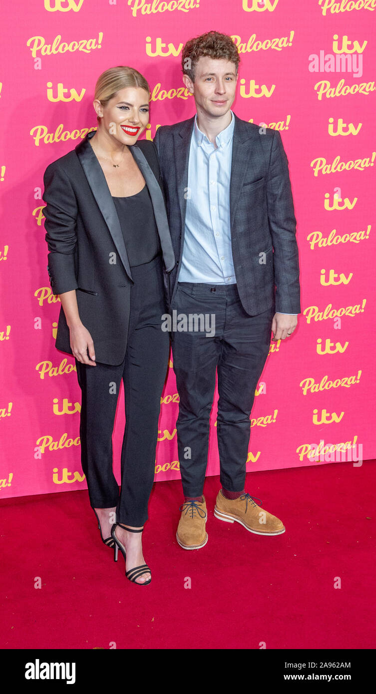 London, Vereinigtes Königreich. 12. November 2019. Mollie König und Matt Edmondson nehmen an der 2019 "ITV Palooza" in der Royal Festival Hall statt. Credit: Peter Manning/Alamy leben Nachrichten Stockfoto