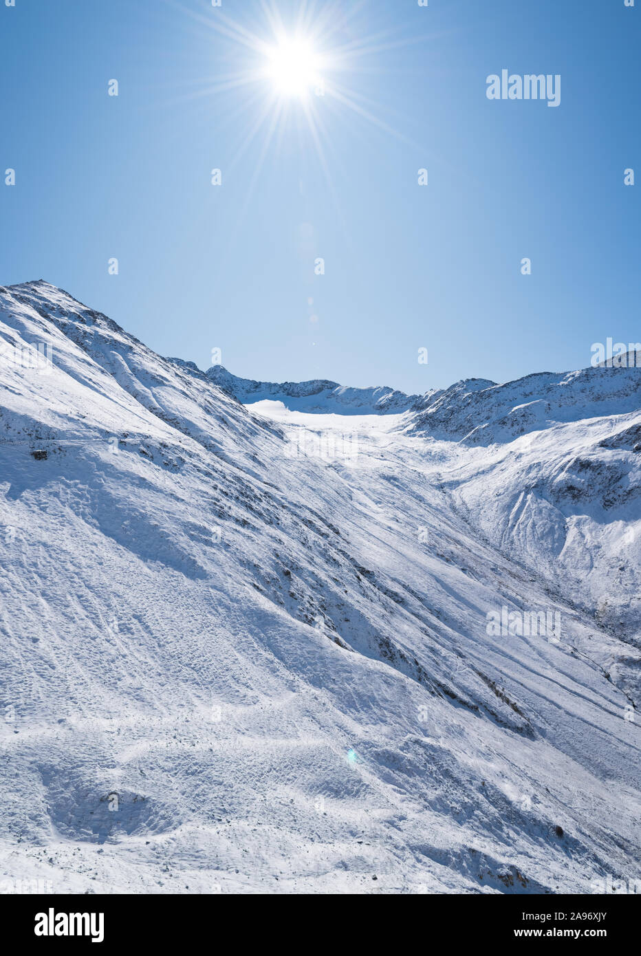 Alpinen Landschaft entlang der legendären Furkapss Straße in den Schweizer Alpen, Schweiz, Westeuropa Stockfoto