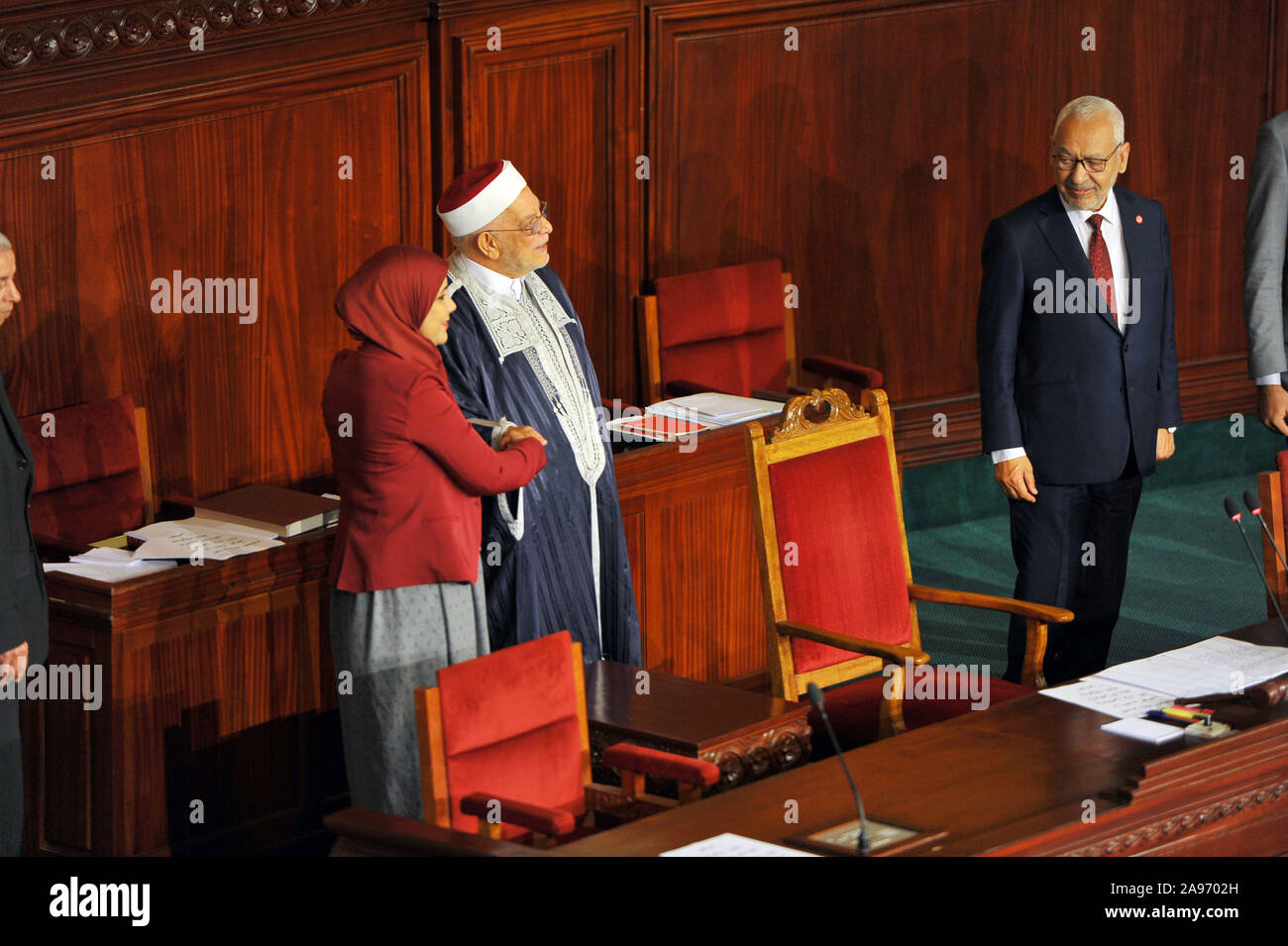 Tunis, Tunis. 13 Nov, 2019. Abdelfettah Mourou und Rached Ghannouchi der Islamischen Partei Ennahdha während der Eröffnungssitzung der neuen Legislaturperiode die Abgeordneten führten diesen Mittwoch, den 13. November, bei der Eröffnung der Plenarsitzung der neuen Gesetzgebung, die Bereitstellung von kollektiven Eid, wie in Artikel 08 der Geschäftsordnung von ARP. Die Abgeordneten wiederholt den Eid hinter, Rached Ghannouchi, unter die Schreie von Abir Moussi, die sich zur Geschäftsordnung gefordert, und wer nicht. Eid, der Vereidigung statt, nach der die Abgeordneten die Nationalhymne gesungen. Stockfoto